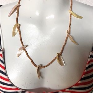 SHELL & BEAD NECKLACE